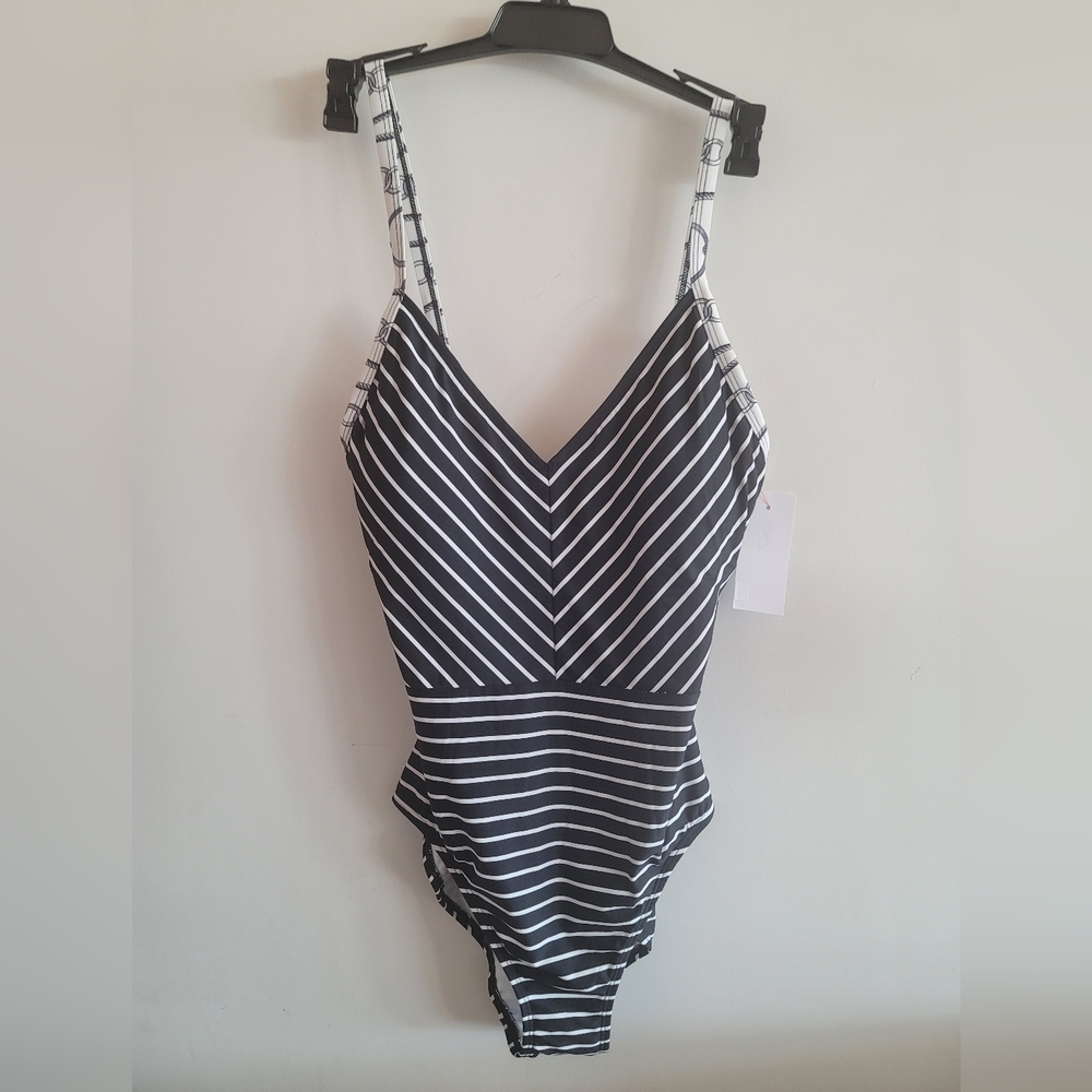 Beach House One Piece Size 8